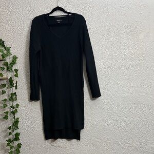 Black Long Sleeve Sweater w/ Side Splits